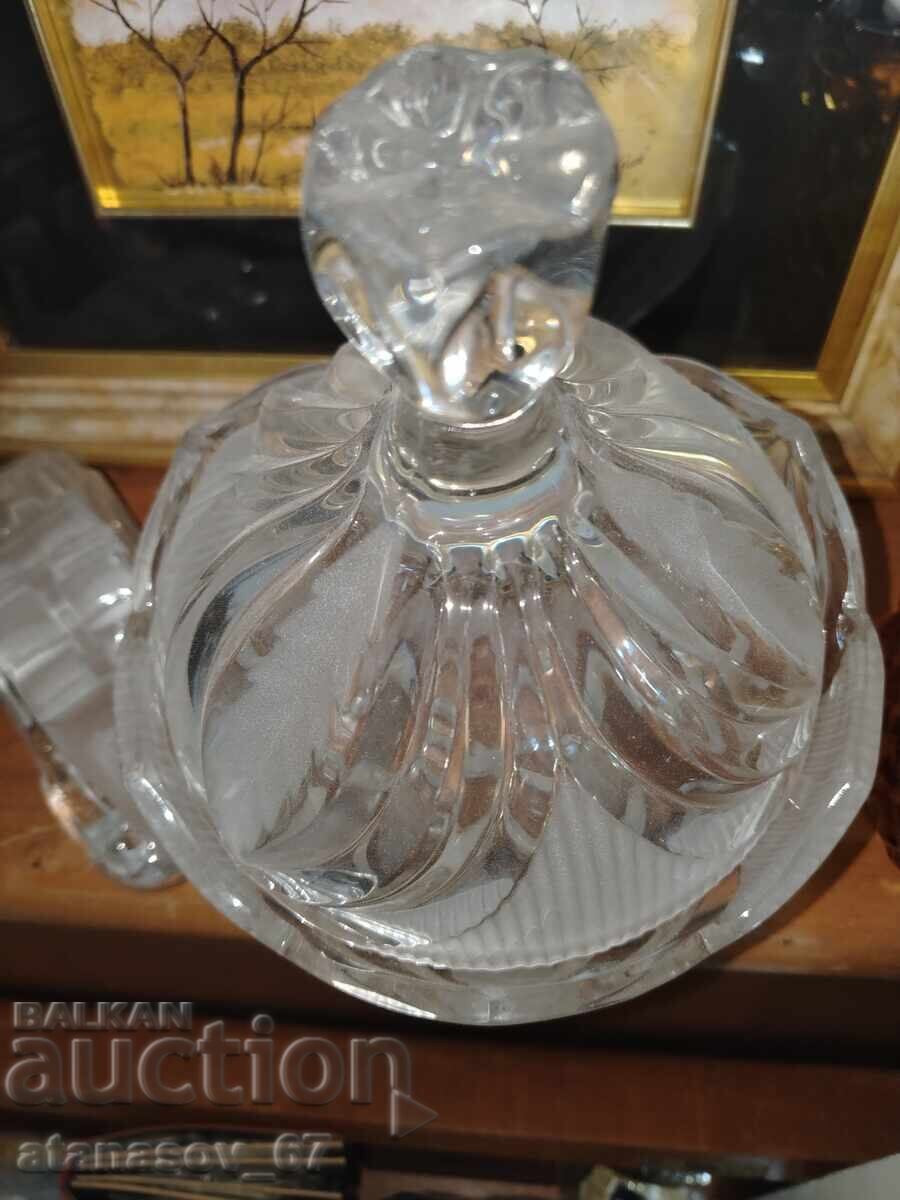 Livrarea Cutie cu bomboane de cristal