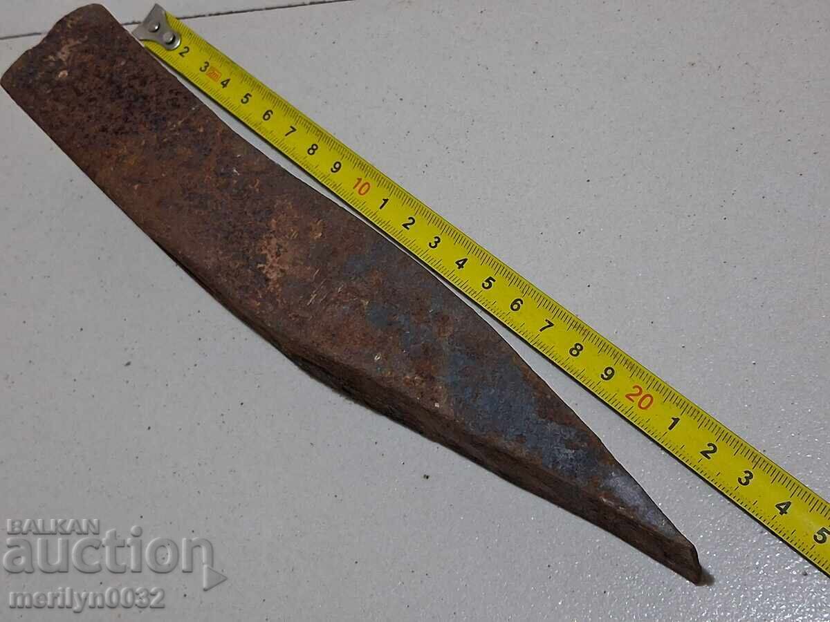 Ciocan de zidar vechi, unealtă, târnăcop cu preț € 29.94 | 58.56 BGN Ciocan de zidar vechi, unealtă, târnăcop cu preț € 29.94 | 58.56 BGN