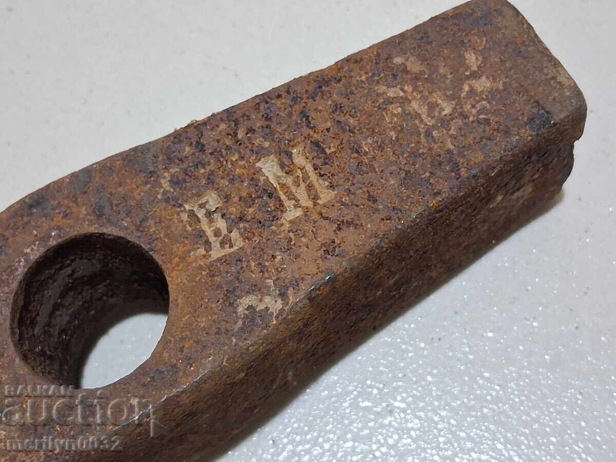 Livrarea Ciocan de zidar vechi, unealtă, târnăcop Livrarea Ciocan de zidar vechi, unealtă, târnăcop