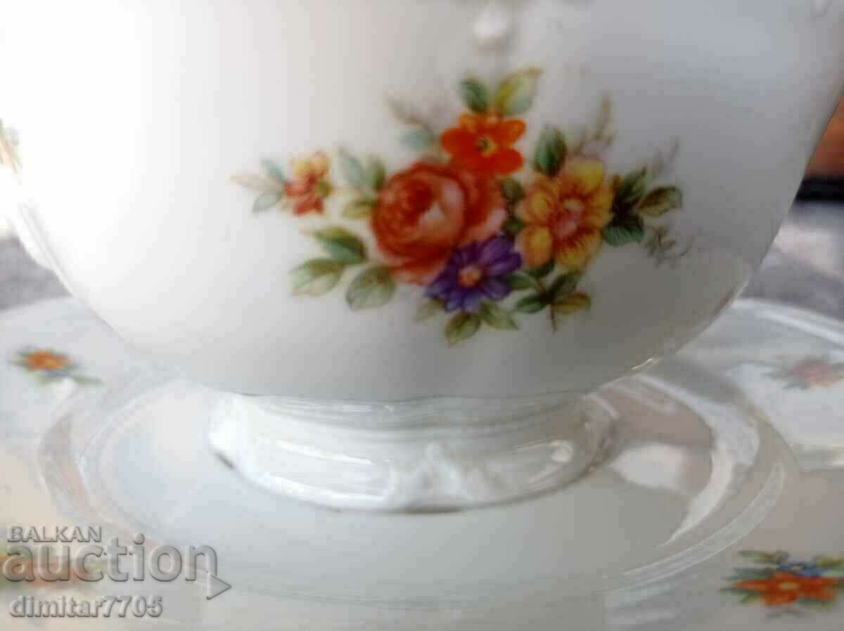 O farfurie interesantă din porțelan cu preț € 4.00 | 7.82 BGN O farfurie interesantă din porțelan cu preț € 4.00 | 7.82 BGN