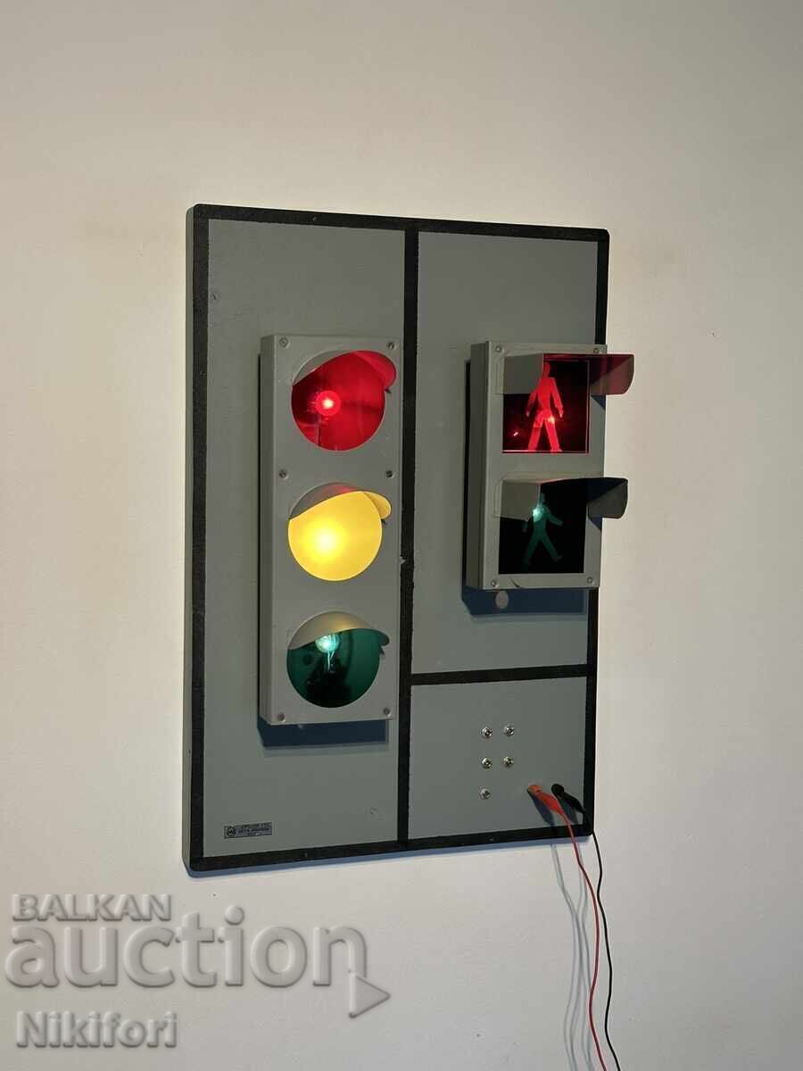 Social Educational Traffic Light Semaphore with price € 185.00 | 361.83 BGN