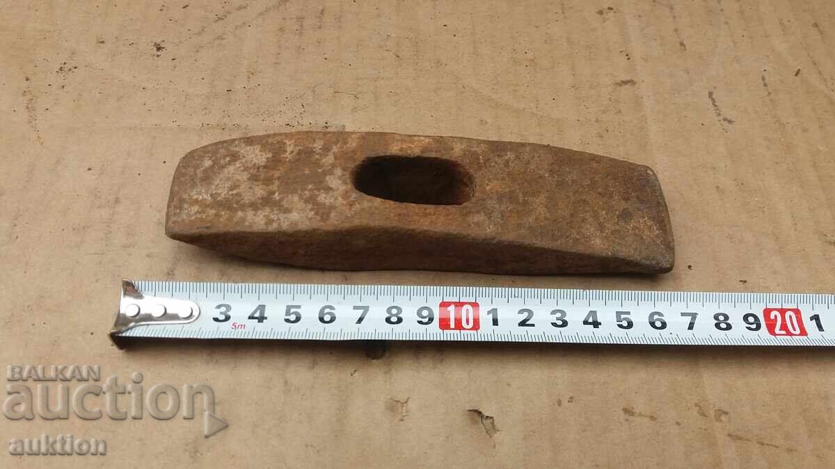 CIOCAN DE MEȘTEȘUGAR DIN PERIOADA RENAȘTERII, UNEALTĂ