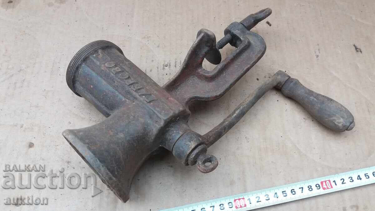 MAȘINĂ DE TOCAT CARNE MANUALĂ VECHE - 6