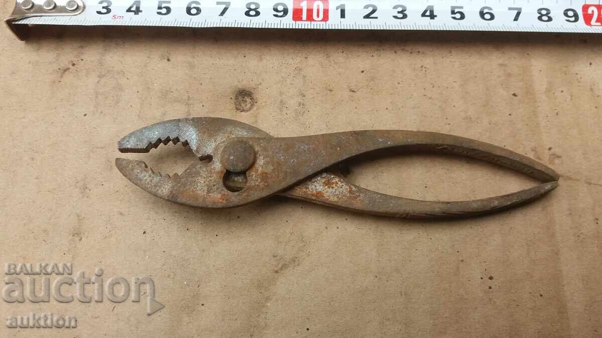 Auction  OLD PLIERS, TOOLS
