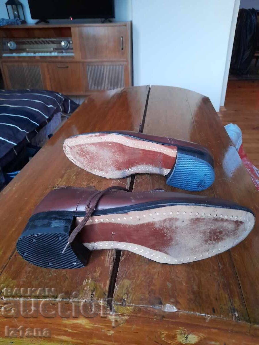 Pantofi militari vechi Secera și Ciocanul Gabrovo - 5 Pantofi militari vechi Secera și Ciocanul Gabrovo - 5