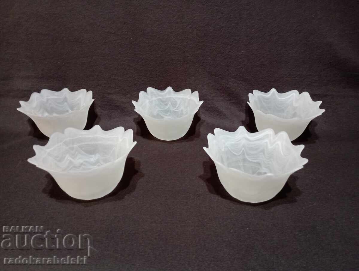 Стъклен абажур. Стъкло за лампа. Чашка за полилей