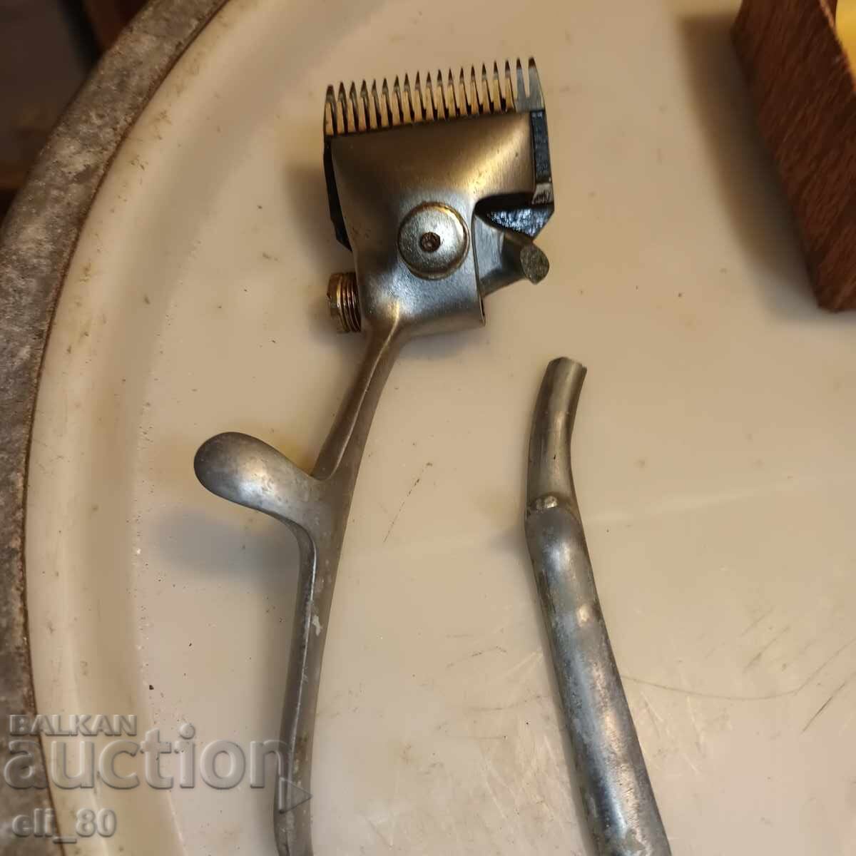 Аукцион чисто нова машинка за подстригване ръчна