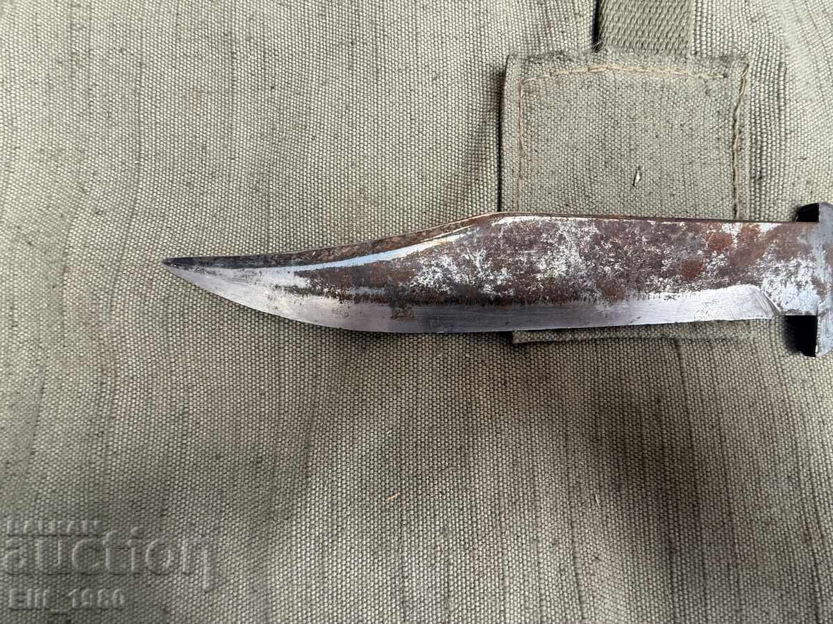 Български ловен нож с цена € 30.00 | 58.67 лв.