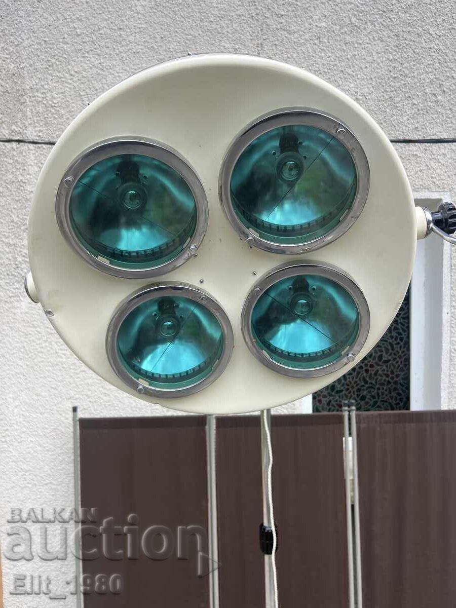 Delivery of Medical operating lamp