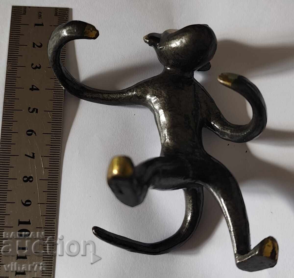 Veche figurină de bronz - maimuță cu preț € 49.99 | 97.77 BGN Veche figurină de bronz - maimuță cu preț € 49.99 | 97.77 BGN