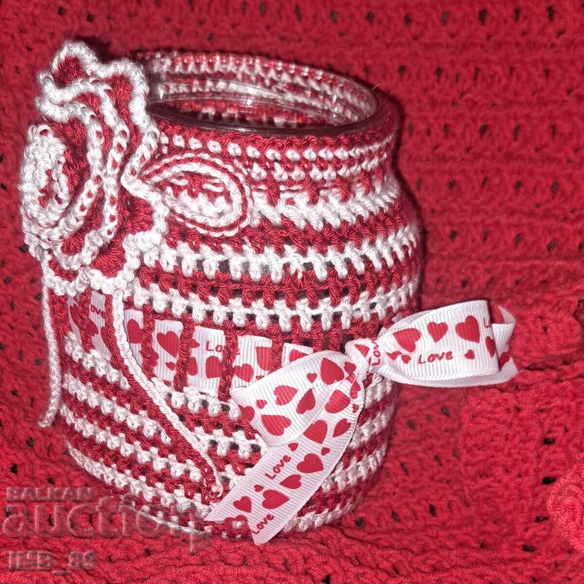 Аукцион Рециклиран буркан с плетена на една кука дреха – уникален, устойчив