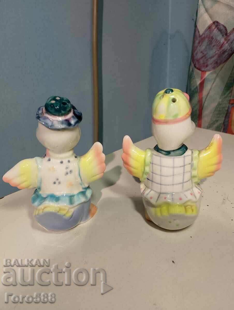 Agitatoare de sare din portelan cu preț € 2.20 | 4.30 BGN