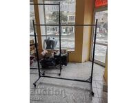 Κρεμάστρα ρούχων με ρύθμιση ενός επιπέδου