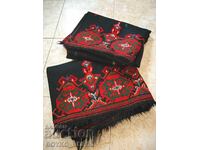 Δύο Μεγάλα Παλιά Μαξιλάρια Χέρτσοϊ για Μιντέρ 20ος αιώνας