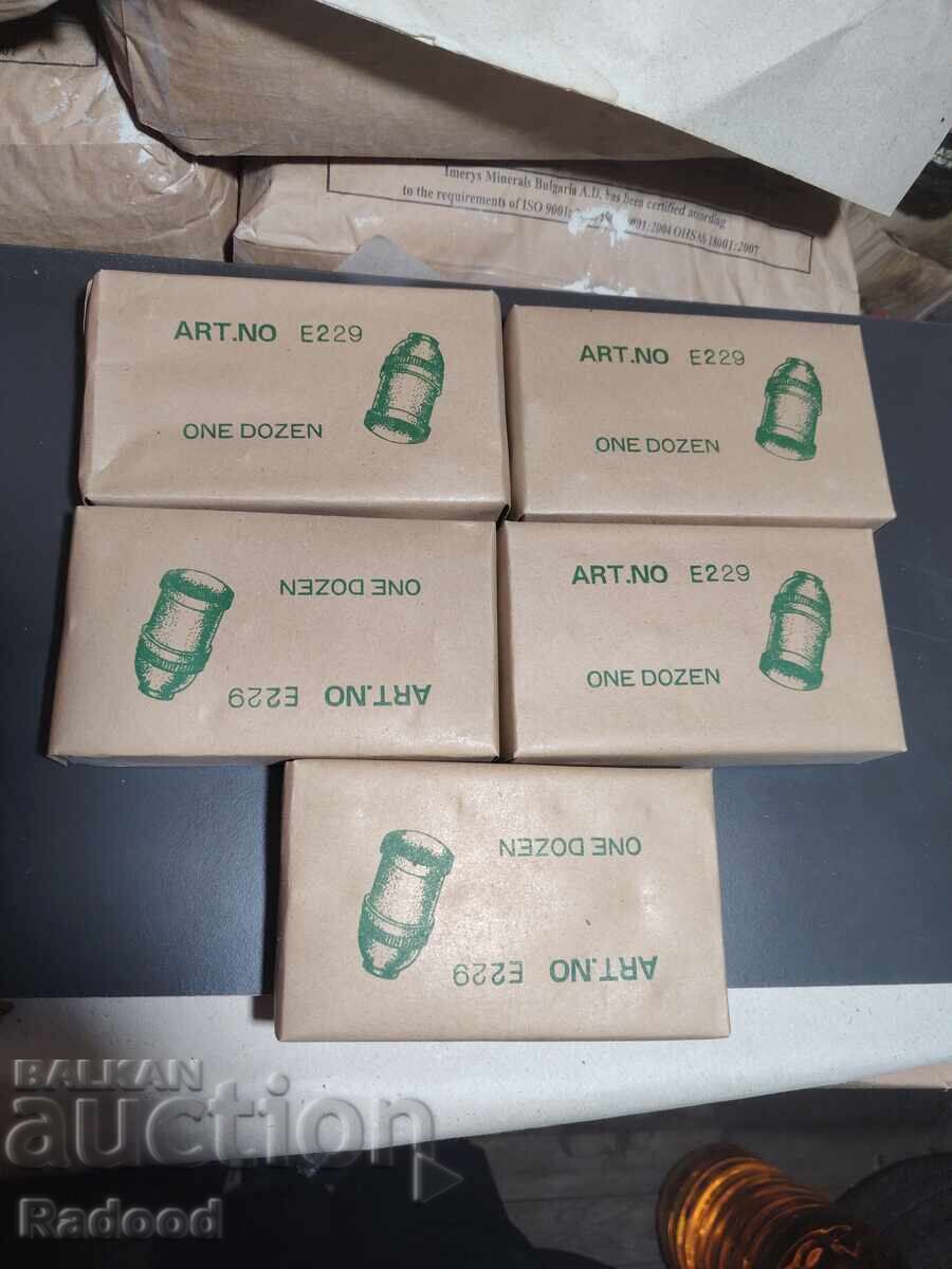 Fitinguri Negre și Albe Fitinguri Negre și Albe