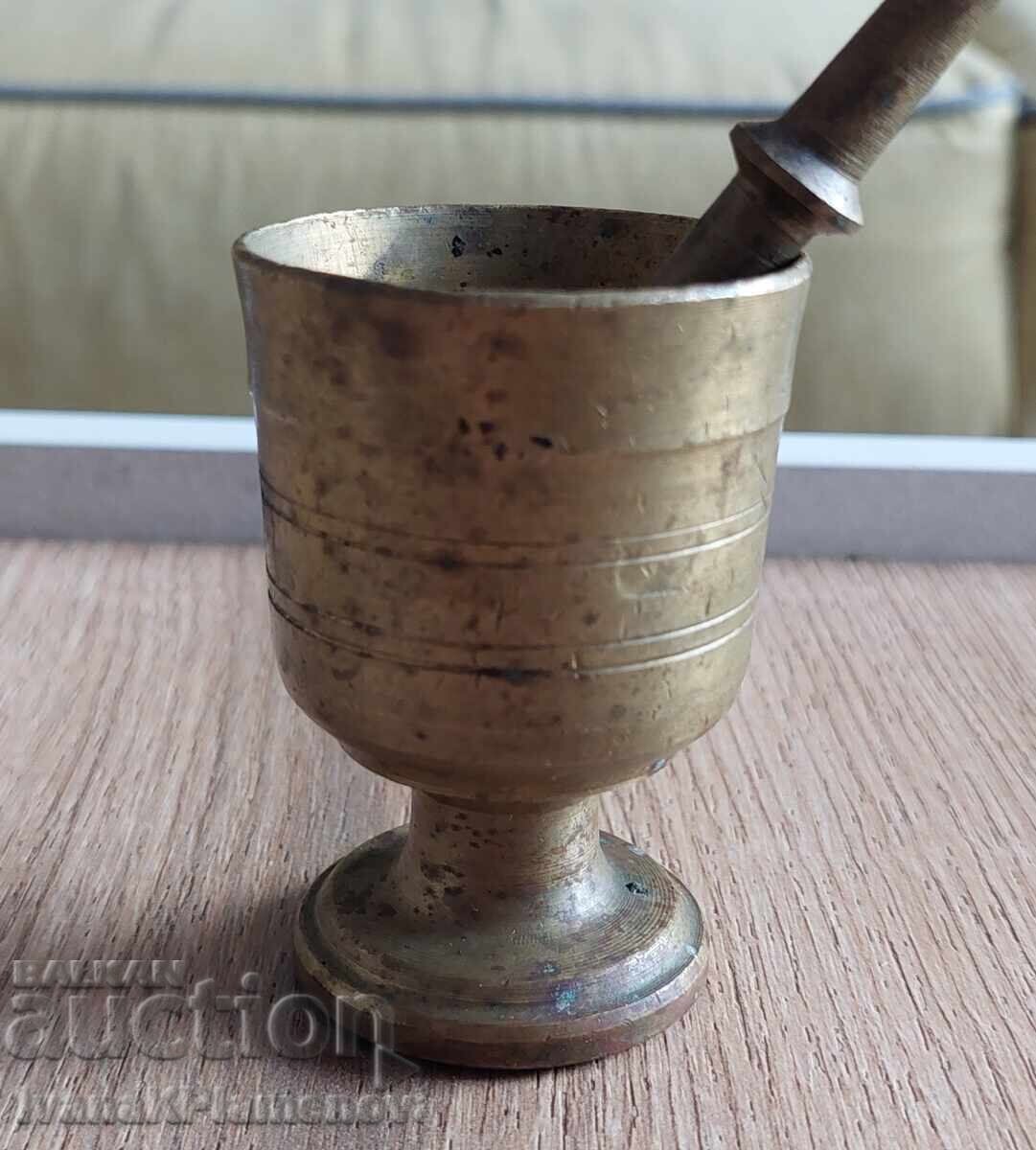 Licitație Havan cu pistil din bronz pentru cunoscători Licitație Havan cu pistil din bronz pentru cunoscători