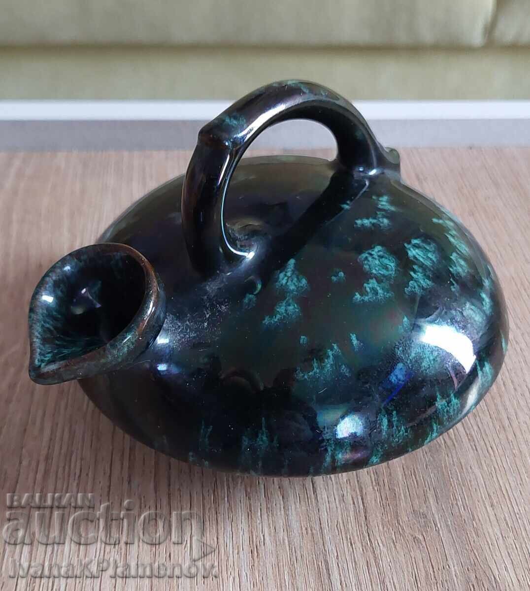 Livrarea Ceramică retro pentru cunoscători Livrarea Ceramică retro pentru cunoscători