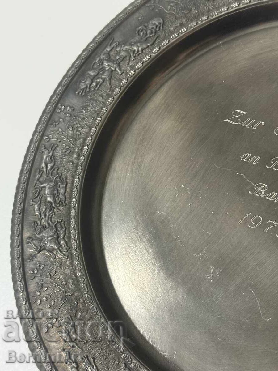Farfurie de zinc cu motive de vânătoare cu preț € 25.00 | 48.90 BGN