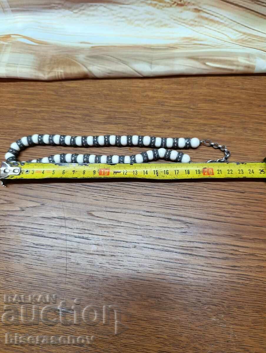 Παράδοση Κολιέ