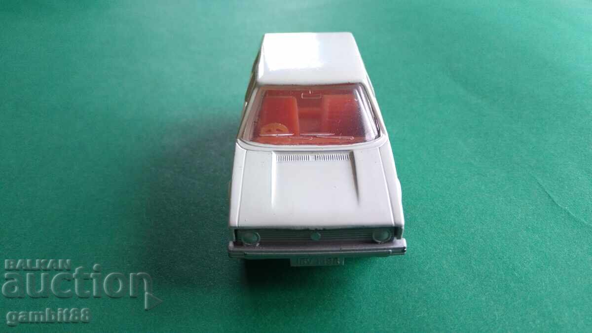 BG MATCHBOX VW GOLF1LS - UNC with price € 7.50 | 14.67 BGN