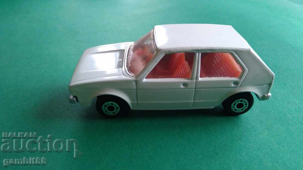 Auction  BG MATCHBOX VW GOLF1LS - UNC