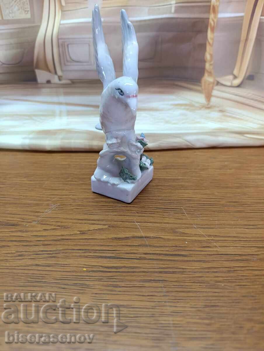 Πορσελάνινο ειδώλιο - 6