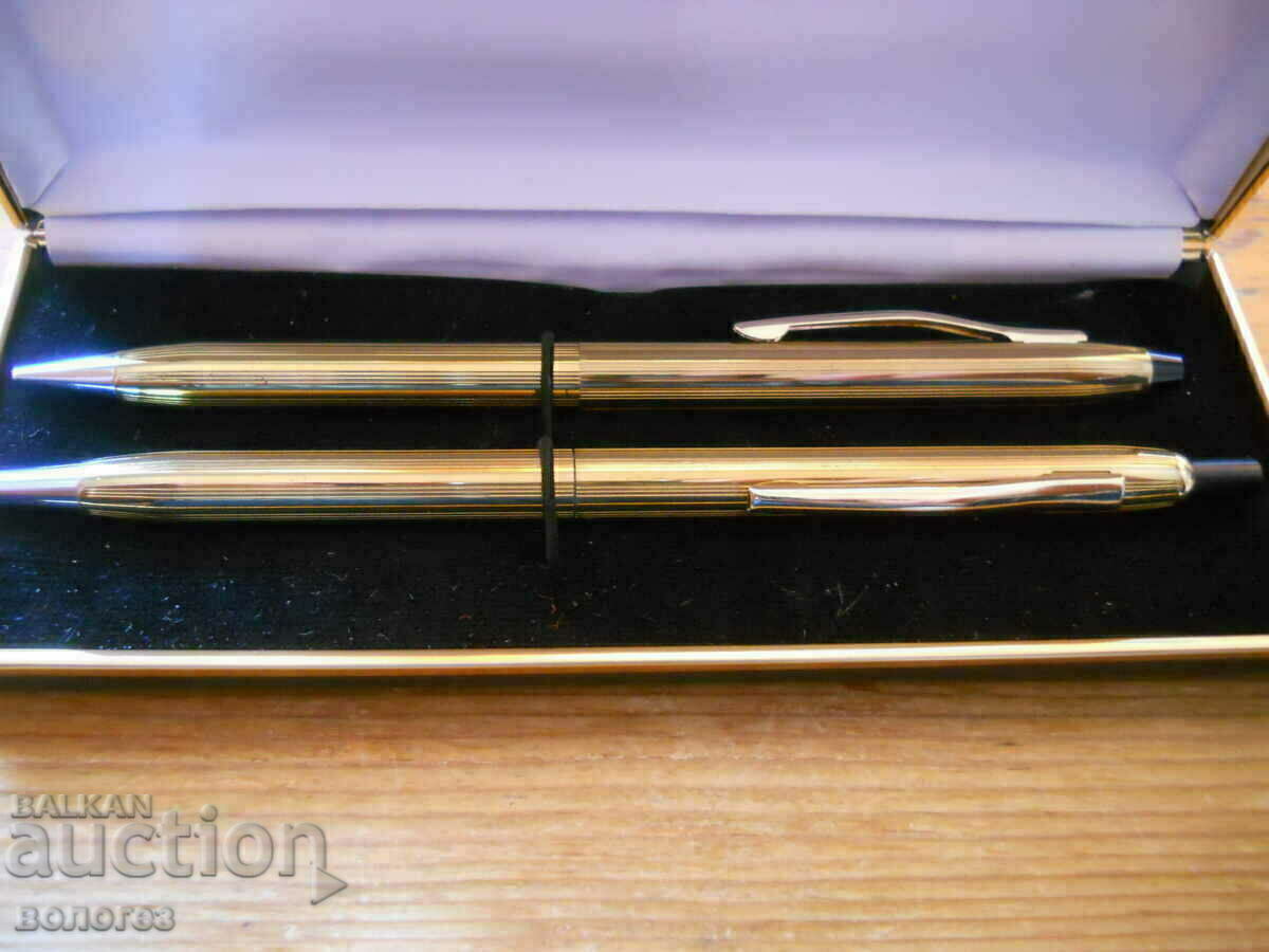 Auction  Luxury box with pen and pencil