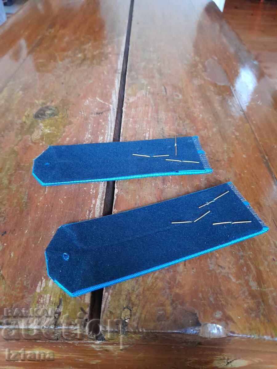 Auction  Old epaulettes Senior Lieutenant