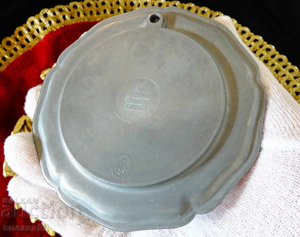 Калаена чиния с рисуван порцелан Лъв,Колело на каруца. - 5 Калаена чиния с рисуван порцелан Лъв,Колело на каруца. - 5