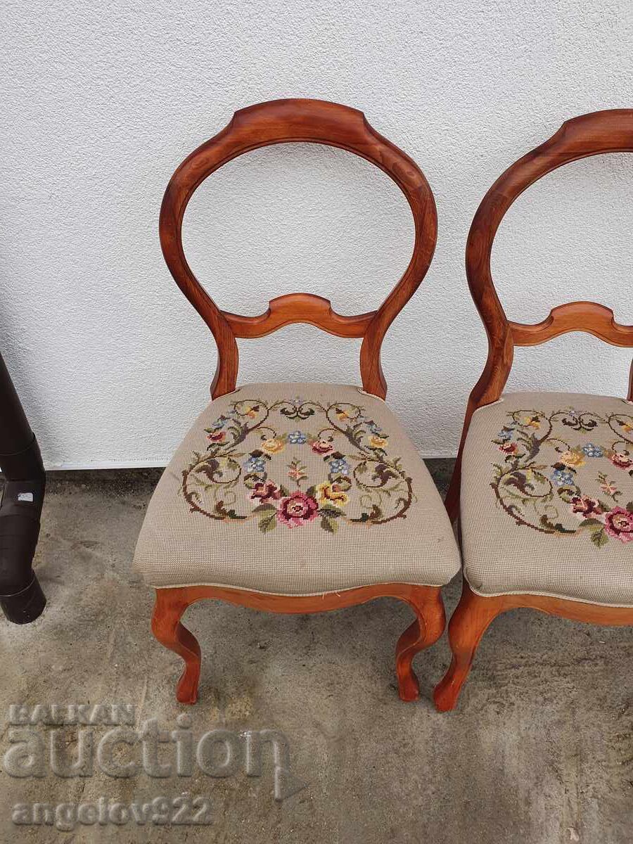 Красиви винтидж столове масив!!! с цена € 0.01 | 0.02 лв.