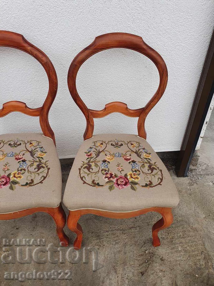 Аукцион Красиви винтидж столове масив!!!