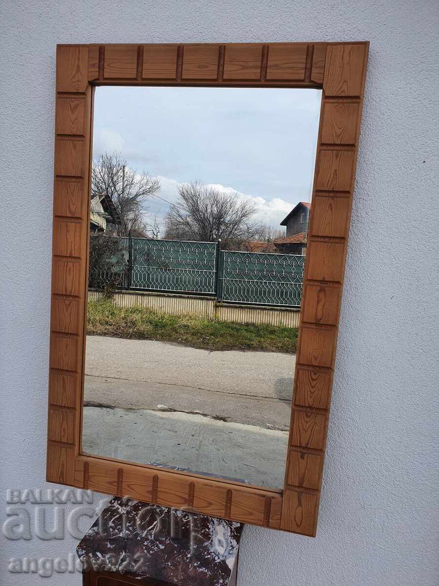 Auction  Large mirror in a beautiful solid wood frame!!!