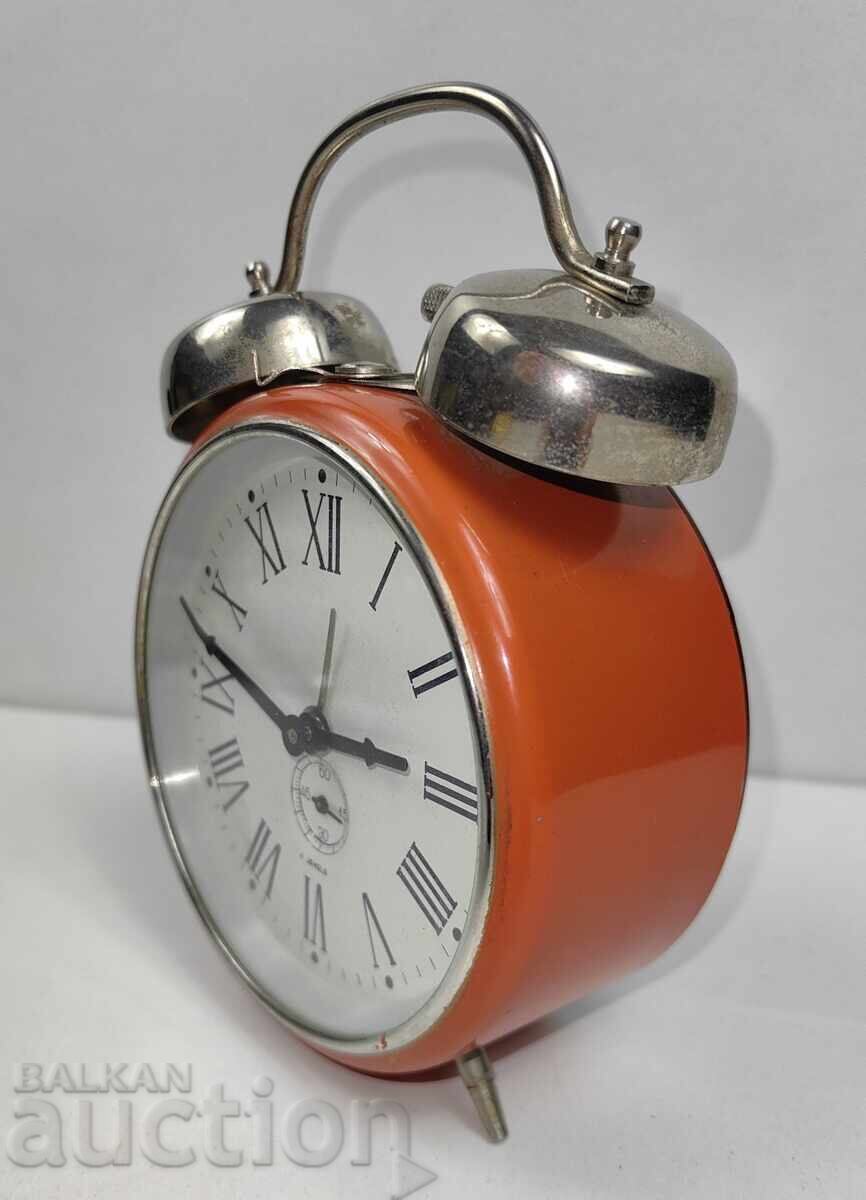 CEAS DE DEȘTEPTARE STAR CU CLOPOȚEI, STARE VIZUALĂ PERFECTĂ cu preț € 15.00 | 29.34 BGN