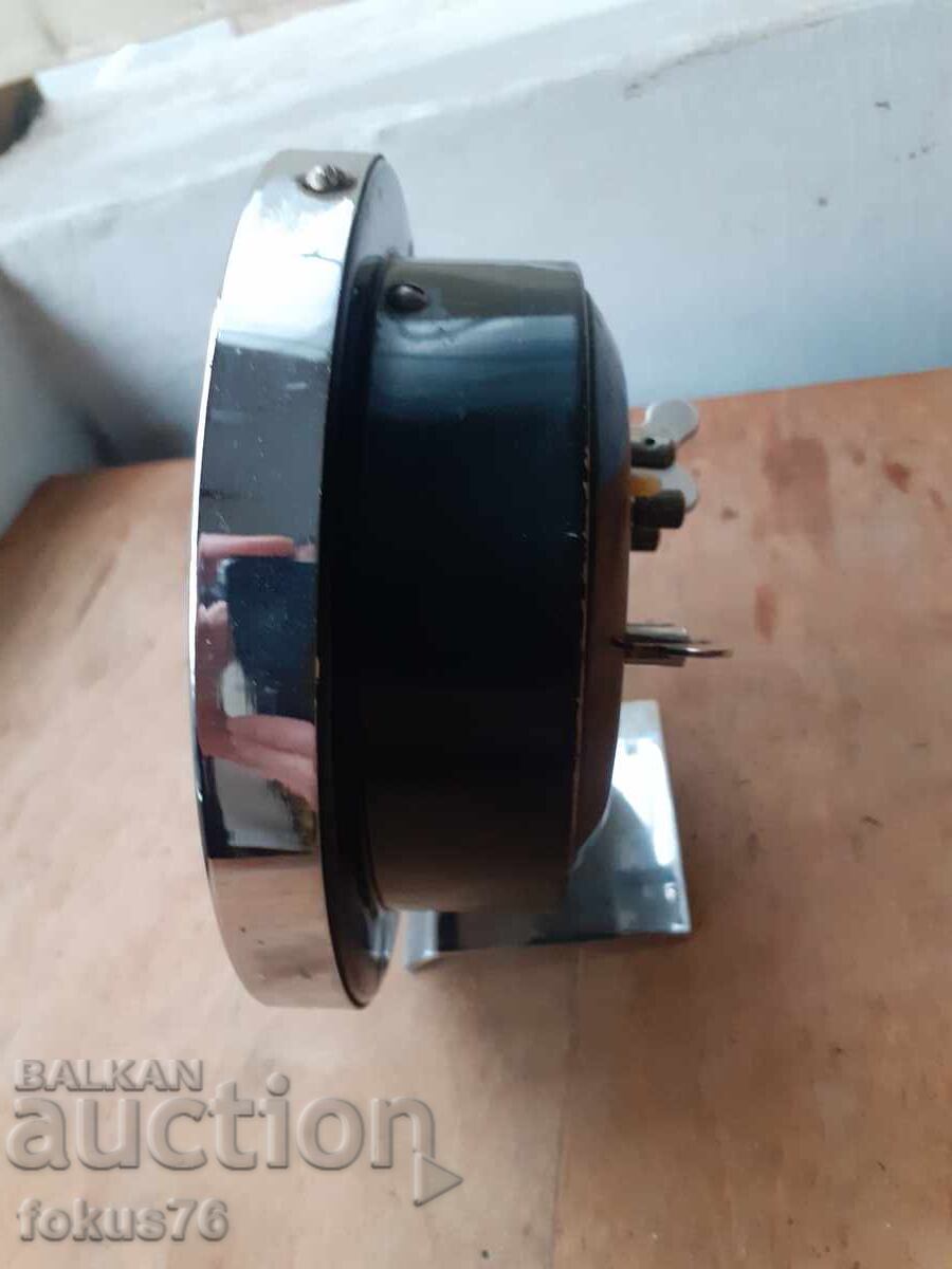 Auction  Old Chinese Animated Panda Clock - Working