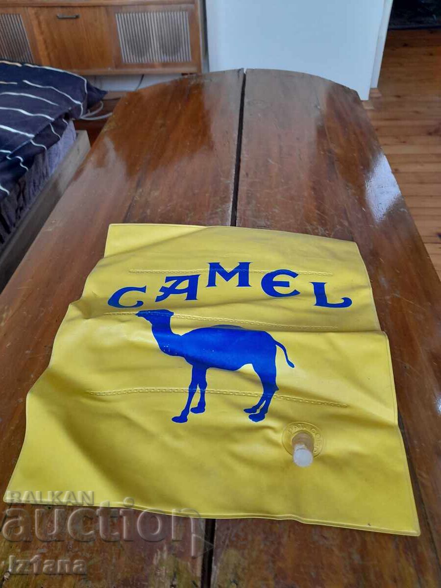 Veche pernă gonflabilă Camel, Winston