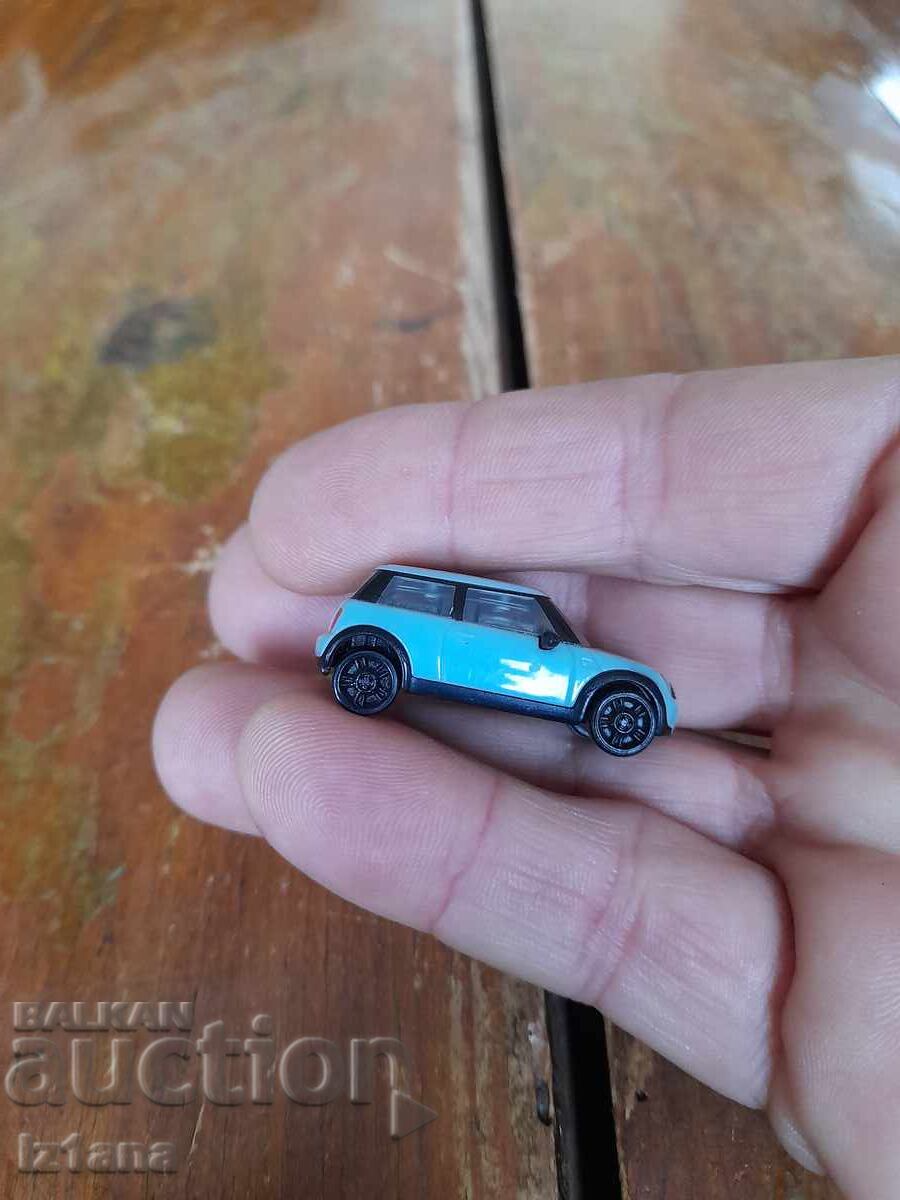 Licitație Mașină veche, cărucior