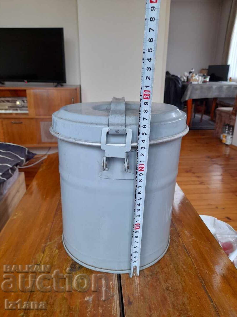 Livrarea Coșul vechi de mâncare