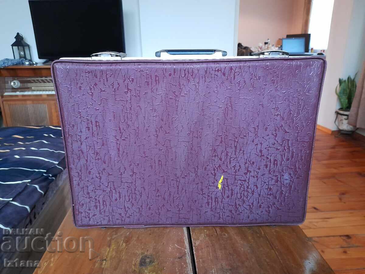 Licitație Servietă diplomatică veche, valiză