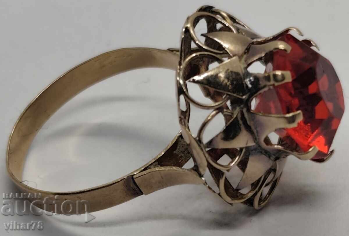 χρυσό δαχτυλίδι