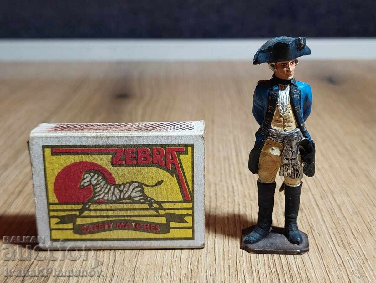 A lead figurine for collectors - 7