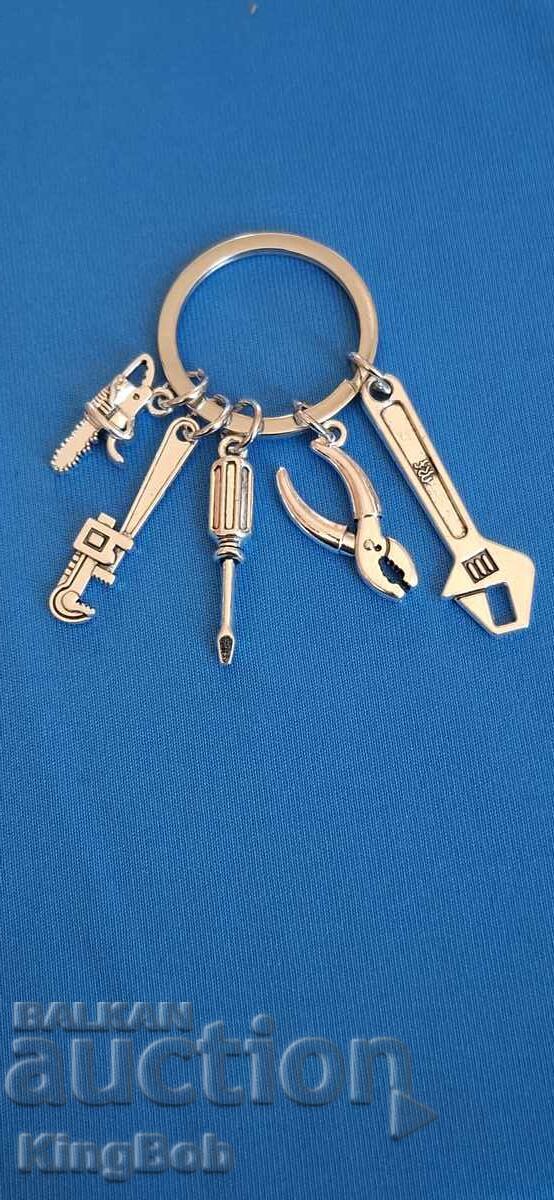 Suport chei elegant "PENTRU TEHNICIENI" cu preț € 2.50 | 4.89 BGN