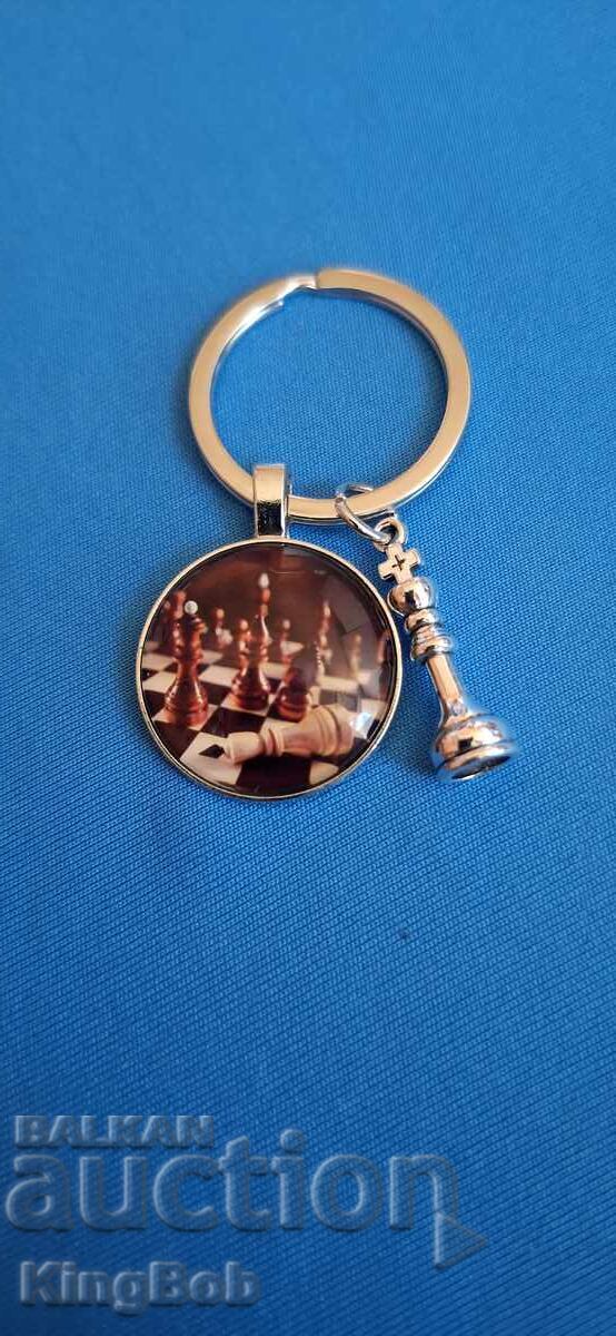 ELEGANTA BRELOC "PENTRU ȘAHIȘTI II"