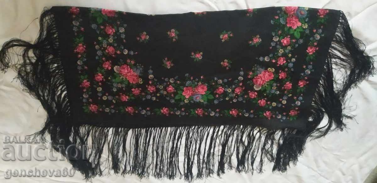 Livrarea Batic retro cu franjuri și motive florale Livrarea Batic retro cu franjuri și motive florale