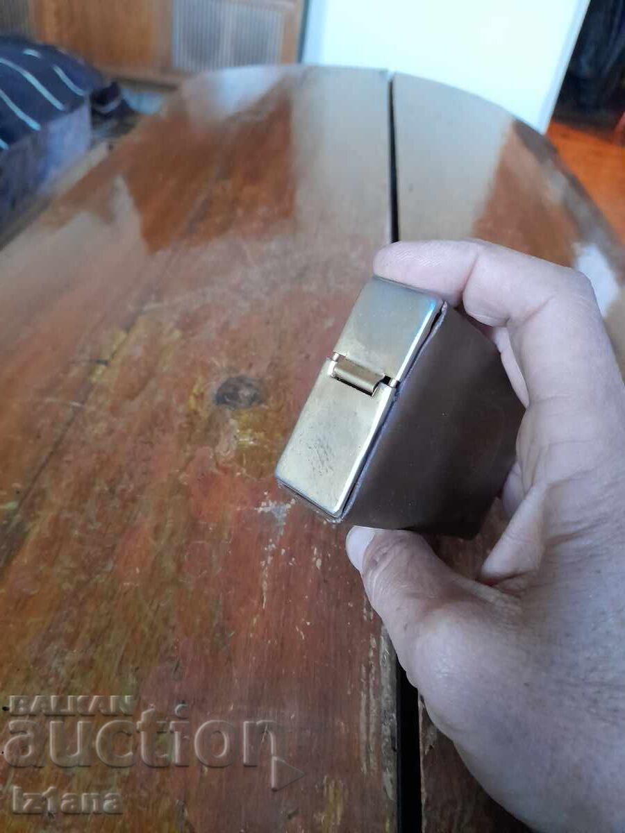 Παράδοση Star kozhen kalŭf,tabakera za tsigari Beograd (όπως είναι) Παράδοση Star kozhen kalŭf,tabakera za tsigari Beograd (όπως είναι)