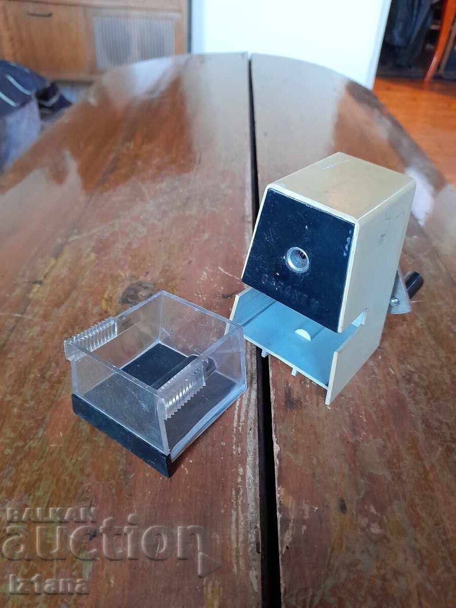 Licitație Vechi ascuțitoare de creioane Garant V Licitație Vechi ascuțitoare de creioane Garant V