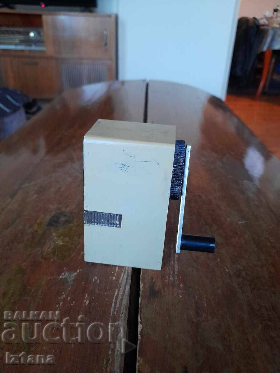 Livrarea Vechi ascuțitoare de creioane Garant V Livrarea Vechi ascuțitoare de creioane Garant V