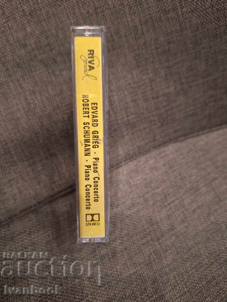 Caseta audio - Grieg - Schumann cu preț € 0.99 | 1.94 BGN