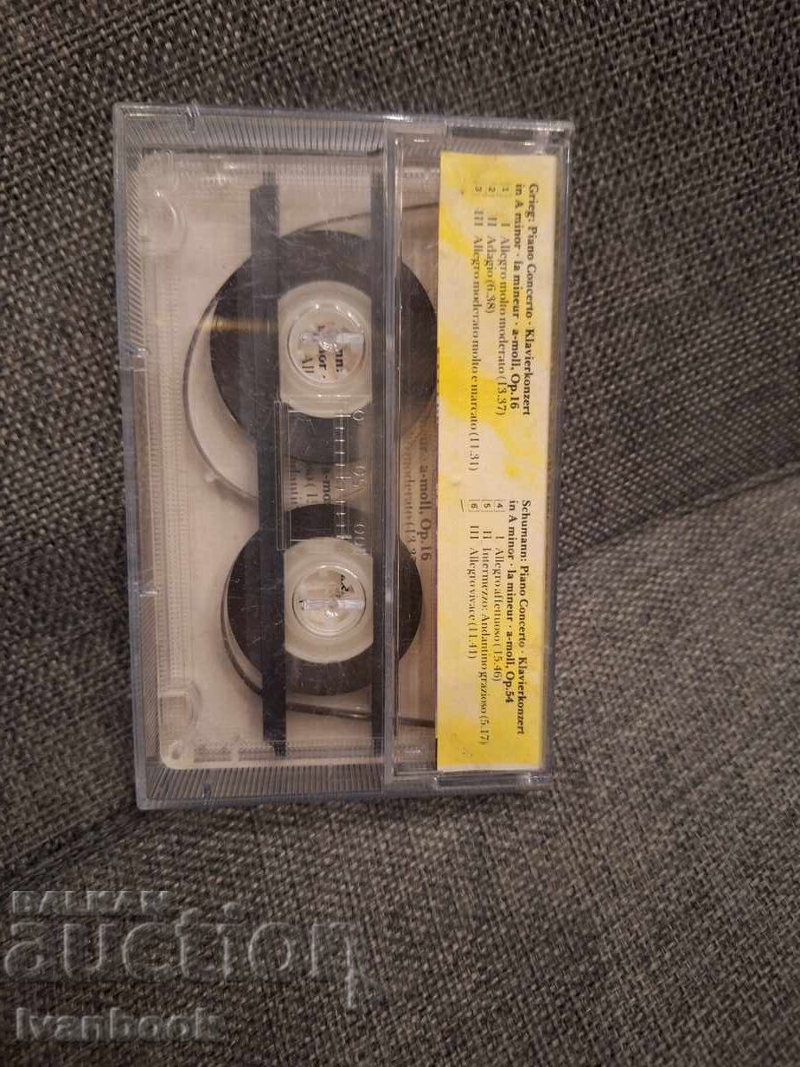 Licitație Caseta audio - Grieg - Schumann