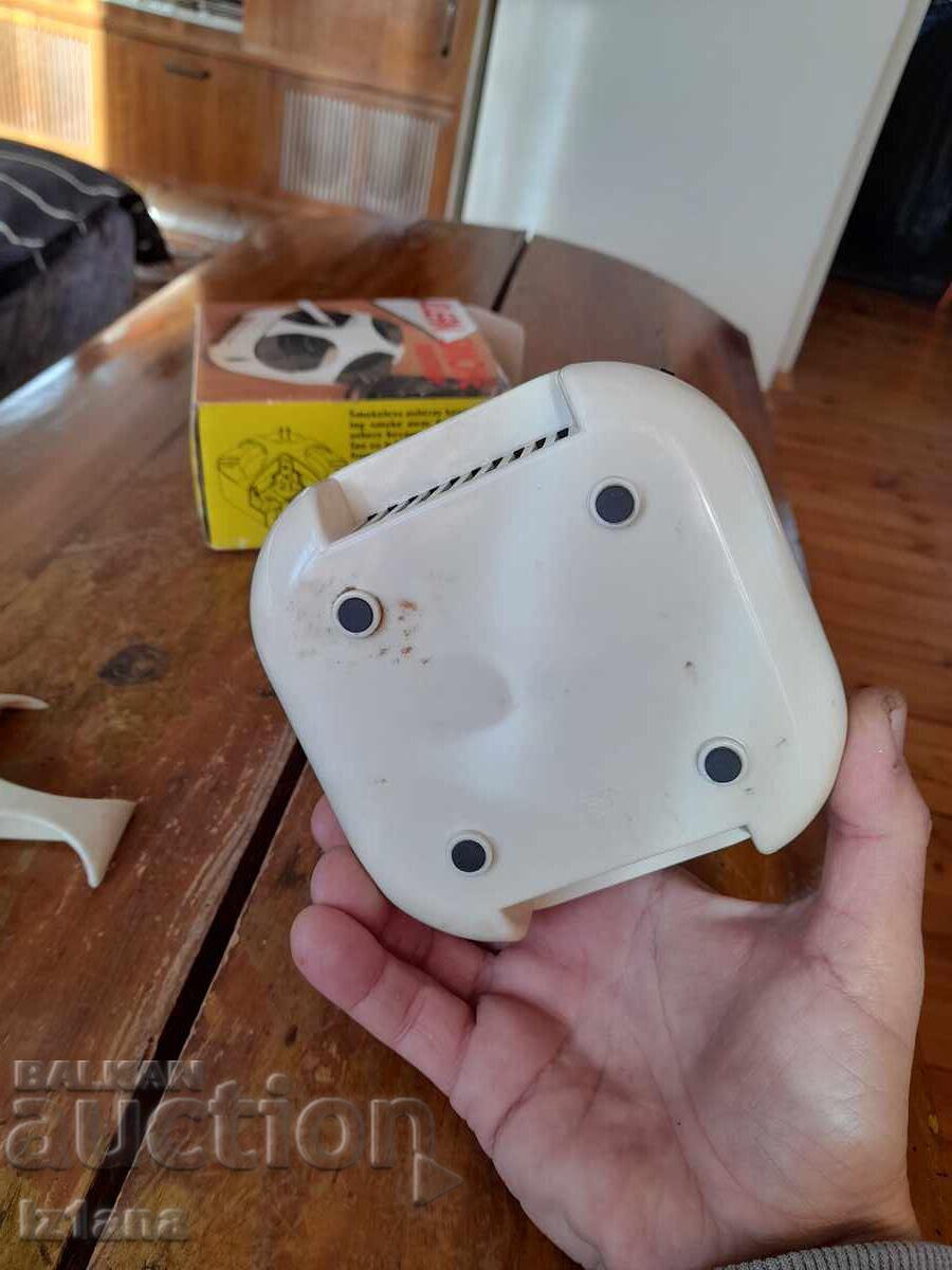 Livrarea scrumieră veche Clean Smoke Livrarea scrumieră veche Clean Smoke