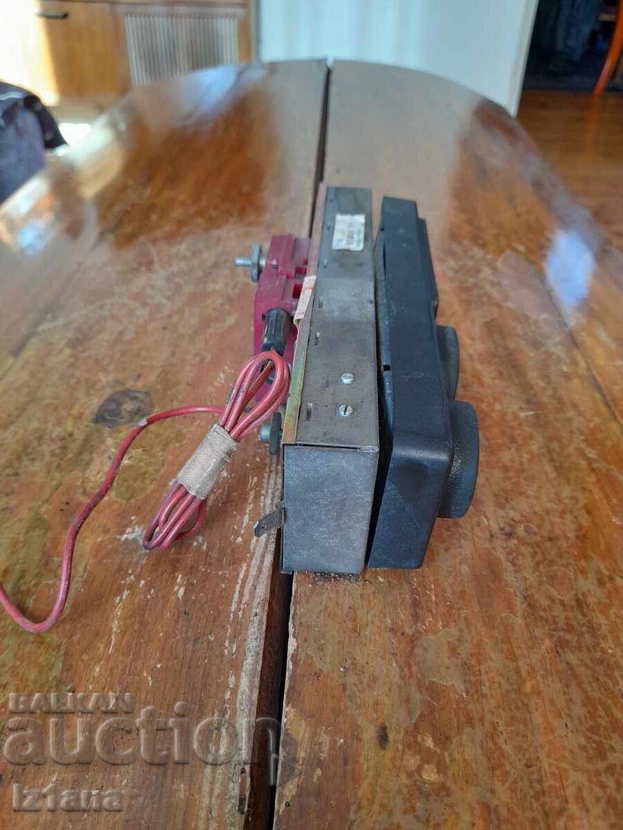 Аукцион Старо автомобилно радио RFT Micros